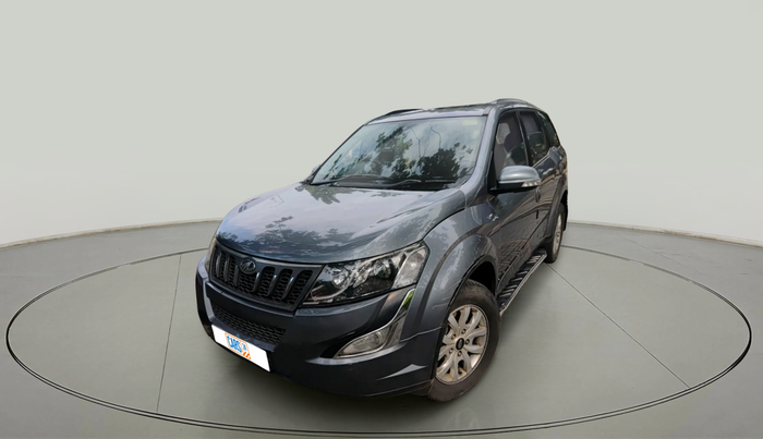 2015 Mahindra XUV500 W10, Diesel, Manual, 3,25,025 km, exterior