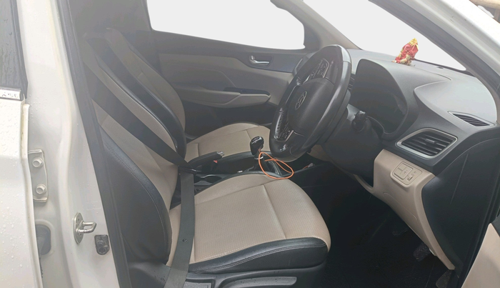 2018 Hyundai Verna 1.6 VTVT SX O, Petrol, Manual, 72,478 km, interior