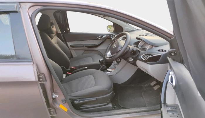2016 Tata Tiago XZ PETROL, Petrol, Manual, 40,877 km, interior