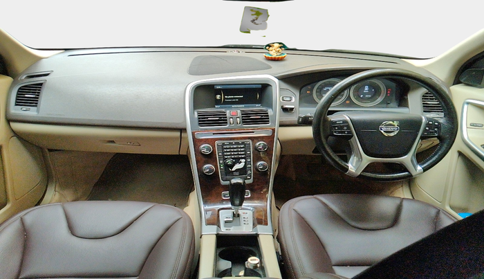 2011 Volvo XC 60 D5 AWD AT, Diesel, Automatic, 1,08,395 km, interior