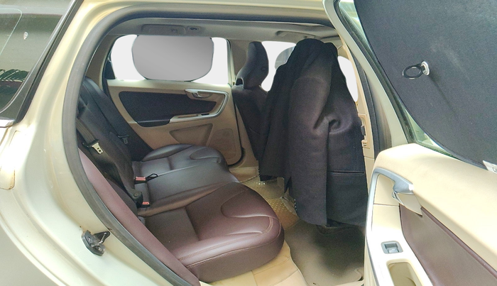 2011 Volvo XC 60 D5 AWD AT, Diesel, Automatic, 1,08,395 km, interior