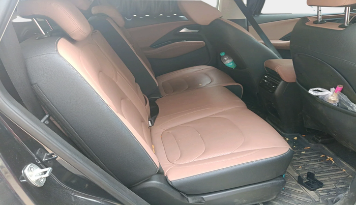 2023 MG HECTOR PLUS SHARP PRO 2.0 TURBO DIESEL 7 STR, Diesel, Manual, 38,119 km, interior