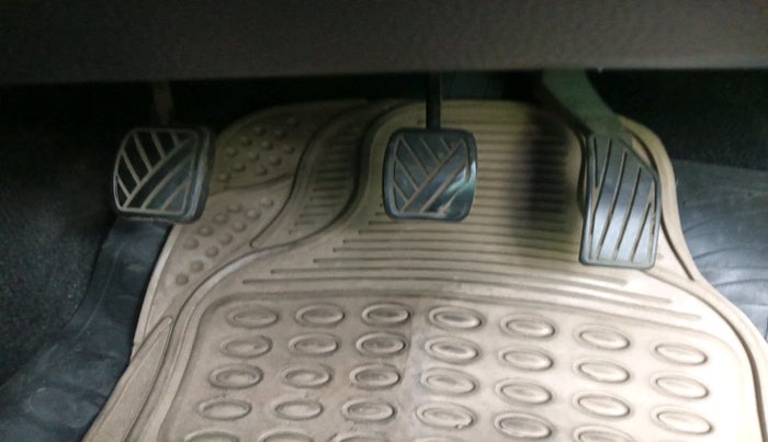 2014 Maruti Swift VXI, Petrol, Manual, 1,11,519 km, interior