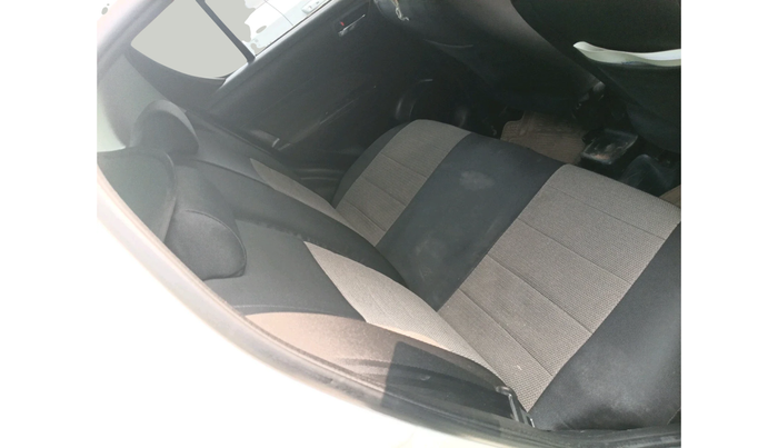 2014 Maruti Swift VXI, Petrol, Manual, 1,11,519 km, interior