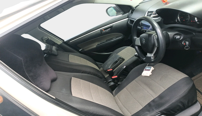 2014 Maruti Swift VXI, Petrol, Manual, 1,11,519 km, interior