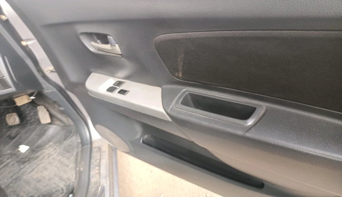 2012 Maruti Wagon R 1.0 LXI CNG, Petrol, Manual, 90,617 km, interior