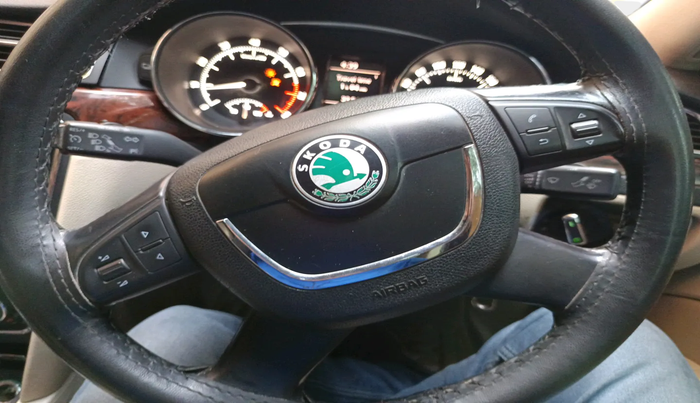 2011 Skoda Superb ELEGANCE 1.8 TSI MT, Petrol, Manual, 68,226 km, interior
