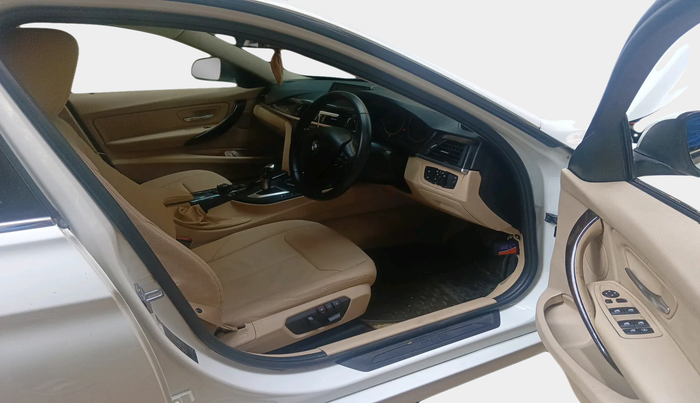 2013 BMW 3 Series 320d, Diesel, Automatic, 45,845 km, interior