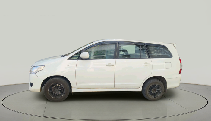 2012 Toyota Innova 2.5 GX 8 STR, Diesel, Manual, 2,71,717 km, exterior