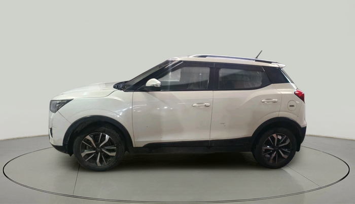 2019 Mahindra XUV300 W8 (O) 1.5 DIESEL AMT, Diesel, Automatic, 1,28,955 km, exterior