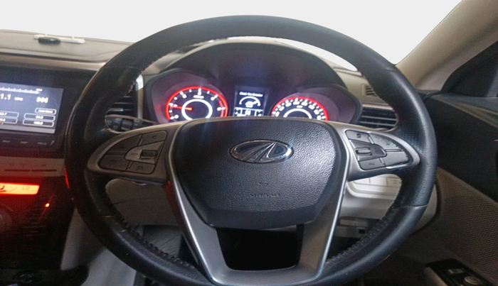 2019 Mahindra XUV300 W8 (O) 1.5 DIESEL AMT, Diesel, Automatic, 1,28,955 km, interior