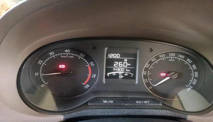 2016 Skoda Rapid AMBITION 1.6 MPI MT, Petrol, Manual, 1,43,001 km, interior