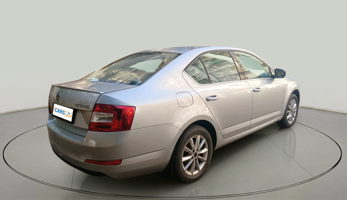 2015 Skoda Octavia STYLE PLUS AT 1.8 TSI, Petrol, Automatic, 65,975 km, exterior