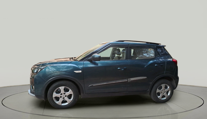 2021 Mahindra XUV300 W6 1.2 PETROL, Petrol, Manual, 22,935 km, exterior