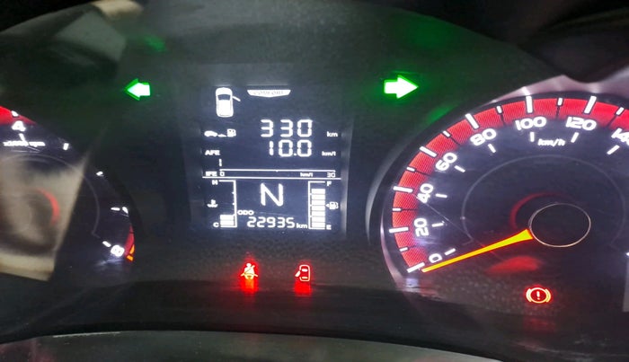 2021 Mahindra XUV300 W6 1.2 PETROL, Petrol, Manual, 22,935 km, interior