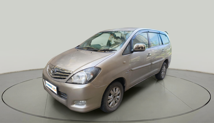 2011 Toyota Innova V 2.5 8 STR, Diesel, Manual, 2,10,018 km, exterior