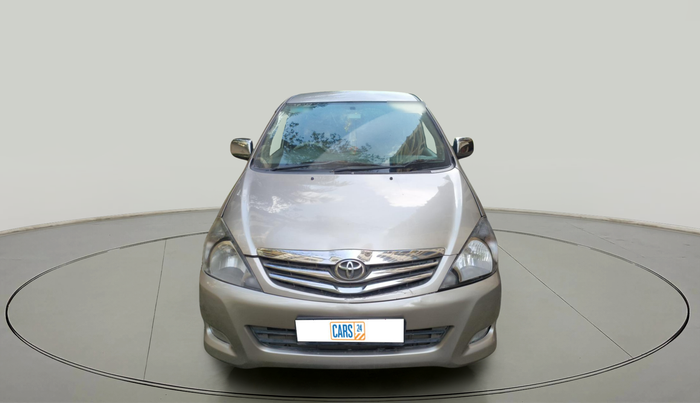 2011 Toyota Innova V 2.5 8 STR, Diesel, Manual, 2,10,018 km, exterior