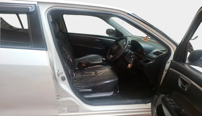 2013 Maruti Swift VXI, Petrol, Manual, 1,26,657 km, interior