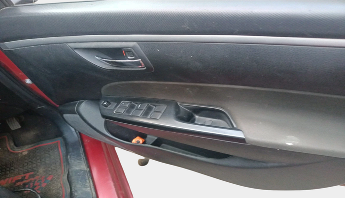 2013 Maruti Swift VXI, Petrol, Manual, 88,217 km, interior