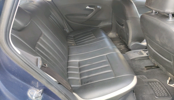 2015 Volkswagen Polo COMFORTLINE 1.2L, Petrol, Manual, 52,400 km, interior