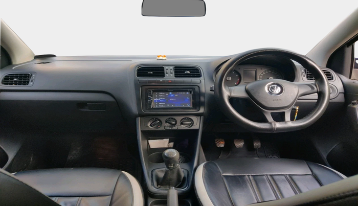 2015 Volkswagen Polo COMFORTLINE 1.2L, Petrol, Manual, 52,400 km, interior