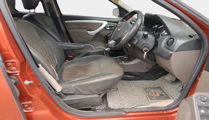 2018 Renault Duster 110 PS RXZ 4X2 AMT DIESEL, Diesel, Automatic, 2,36,728 km, interior