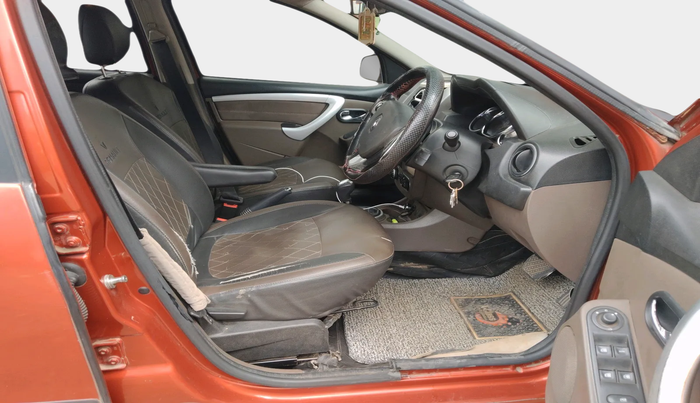 2018 Renault Duster 110 PS RXZ 4X2 AMT DIESEL, Diesel, Automatic, 2,36,728 km, interior