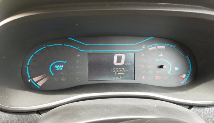 2022 Renault Kwid RXT 1.0, Petrol, Manual, 15,552 km, interior
