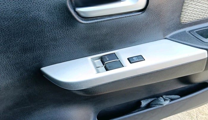 2018 Maruti Wagon R 1.0 LXI CNG, Petrol, Manual, 1,45,560 km, interior