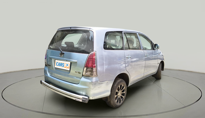 2010 Toyota Innova 2.5 G4 7 STR, Diesel, Manual, 1,60,244 km, exterior