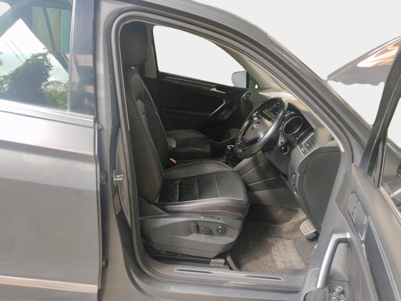 2019 Volkswagen TIGUAN HIGHLINE TDI AT, Diesel, Automatic, 85,633 km, interior