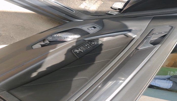 2019 Volkswagen TIGUAN HIGHLINE TDI AT, Diesel, Automatic, 84,210 km, interior