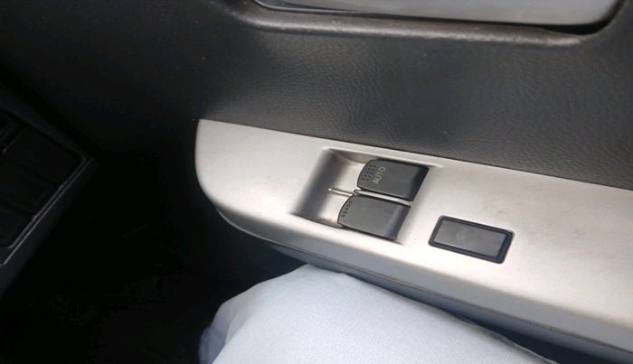 2010 Maruti Wagon R 1.0 LXI, Petrol, Manual, 57,661 km, interior