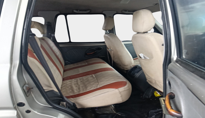 2011 Mahindra Scorpio LX BS-III, Diesel, Manual, 1,09,747 km, interior