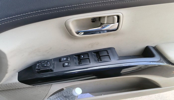 2011 Mitsubishi Outlander 2.4 MIVEC, Petrol, Automatic, 88,679 km, interior