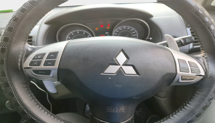 2011 Mitsubishi Outlander 2.4 MIVEC, Petrol, Automatic, 88,679 km, interior