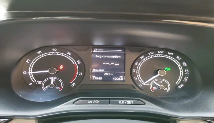 2022 Skoda SLAVIA Ambition Plus 1.0 TSI AT, Petrol, Automatic, 17,940 km, interior