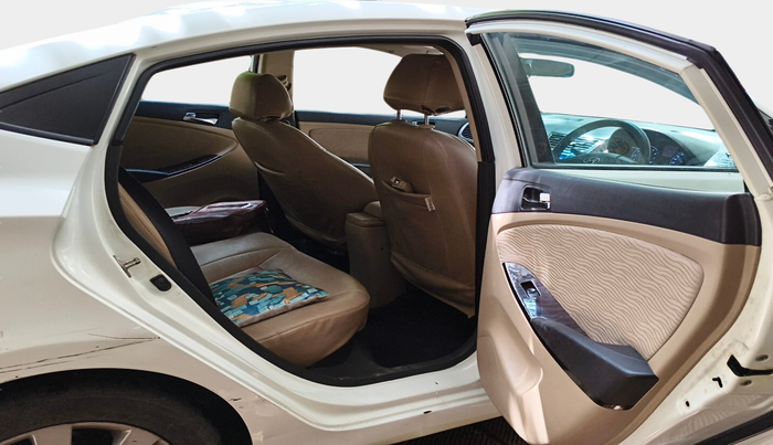 2013 Hyundai Verna FLUIDIC 1.6 VTVT SX, Petrol, Manual, 1,17,100 km, interior