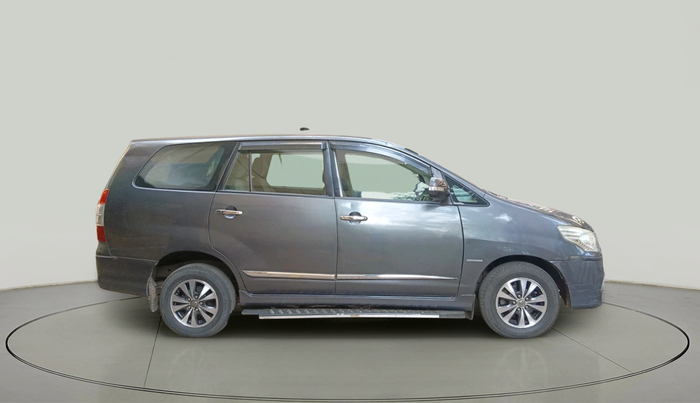 2015 Toyota Innova 2.5 VX 7 STR, Diesel, Manual, 81,716 km, exterior