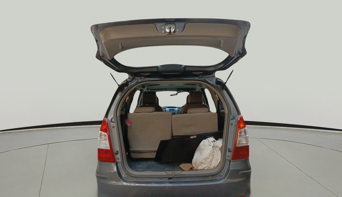 2015 Toyota Innova 2.5 VX 7 STR, Diesel, Manual, 81,716 km, exterior