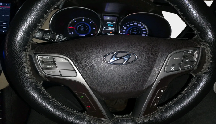 2014 Hyundai Santa Fe 4 WD AT, Diesel, Automatic, 95,591 km, interior