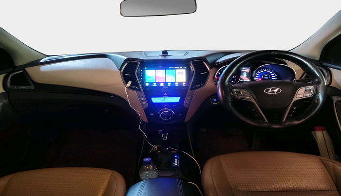 2014 Hyundai Santa Fe 4 WD AT, Diesel, Automatic, 95,591 km, interior