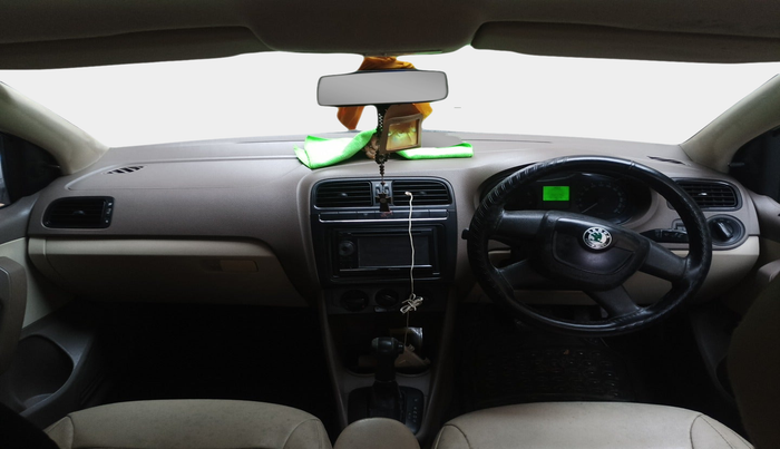 2012 Skoda Rapid AMBITION 1.6 MPI AT, Petrol, Automatic, 1,06,476 km, interior