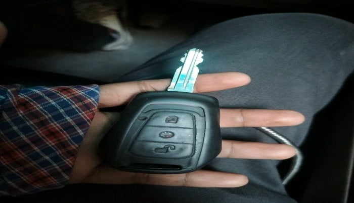 2016 Mahindra Kuv100 K6 PLUS 6 STR, Petrol, Manual, 1,07,071 km, interior