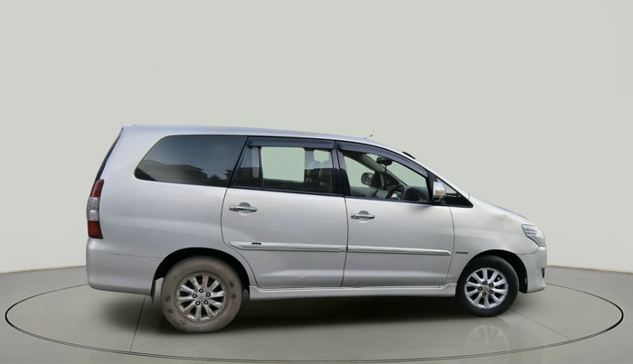 2013 Toyota Innova 2.5 VX 7 STR, Diesel, Manual, 1,59,846 km, exterior