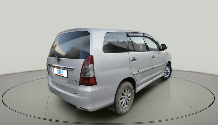 2013 Toyota Innova 2.5 VX 7 STR, Diesel, Manual, 1,59,846 km, exterior