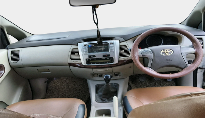 2013 Toyota Innova 2.5 VX 7 STR, Diesel, Manual, 1,59,846 km, interior