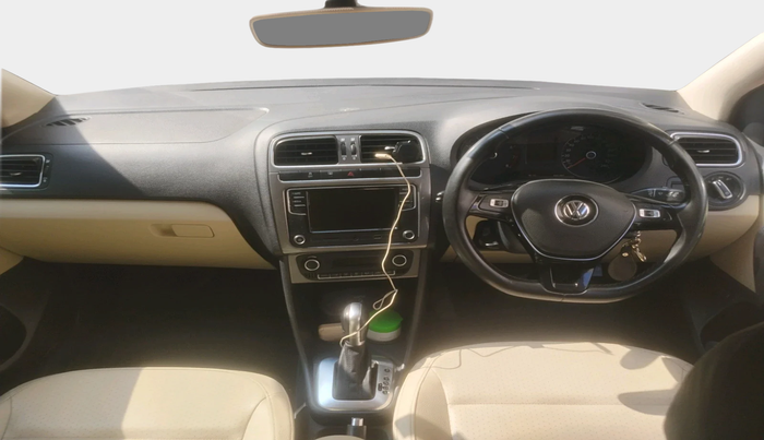 2020 Volkswagen Vento HIGHLINE PLUS 1.0L TSI AT, Petrol, Automatic, 54,885 km, interior