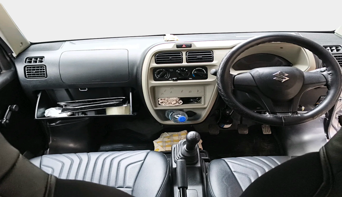 2025 Maruti Eeco 5 STR AC CNG, Petrol, Manual, 2,631 km, interior