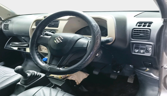 2025 Maruti Eeco 5 STR AC CNG, Petrol, Manual, 2,631 km, interior